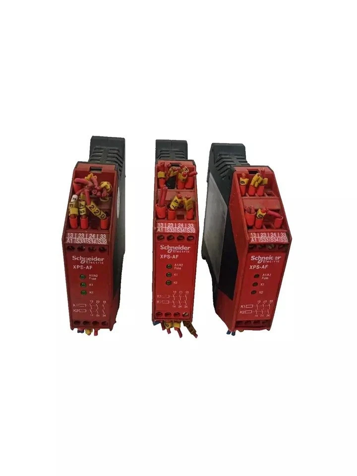 SCHNEIDER ELECTRIC XPS-AF5130 SAFETY RELAY 24V AC/DC LOT OF 3 PCS